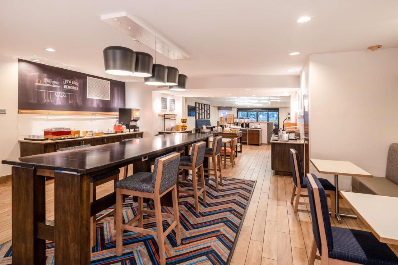 Hampton Inn By Hilton Irvine East - Lake Forest Exterior foto